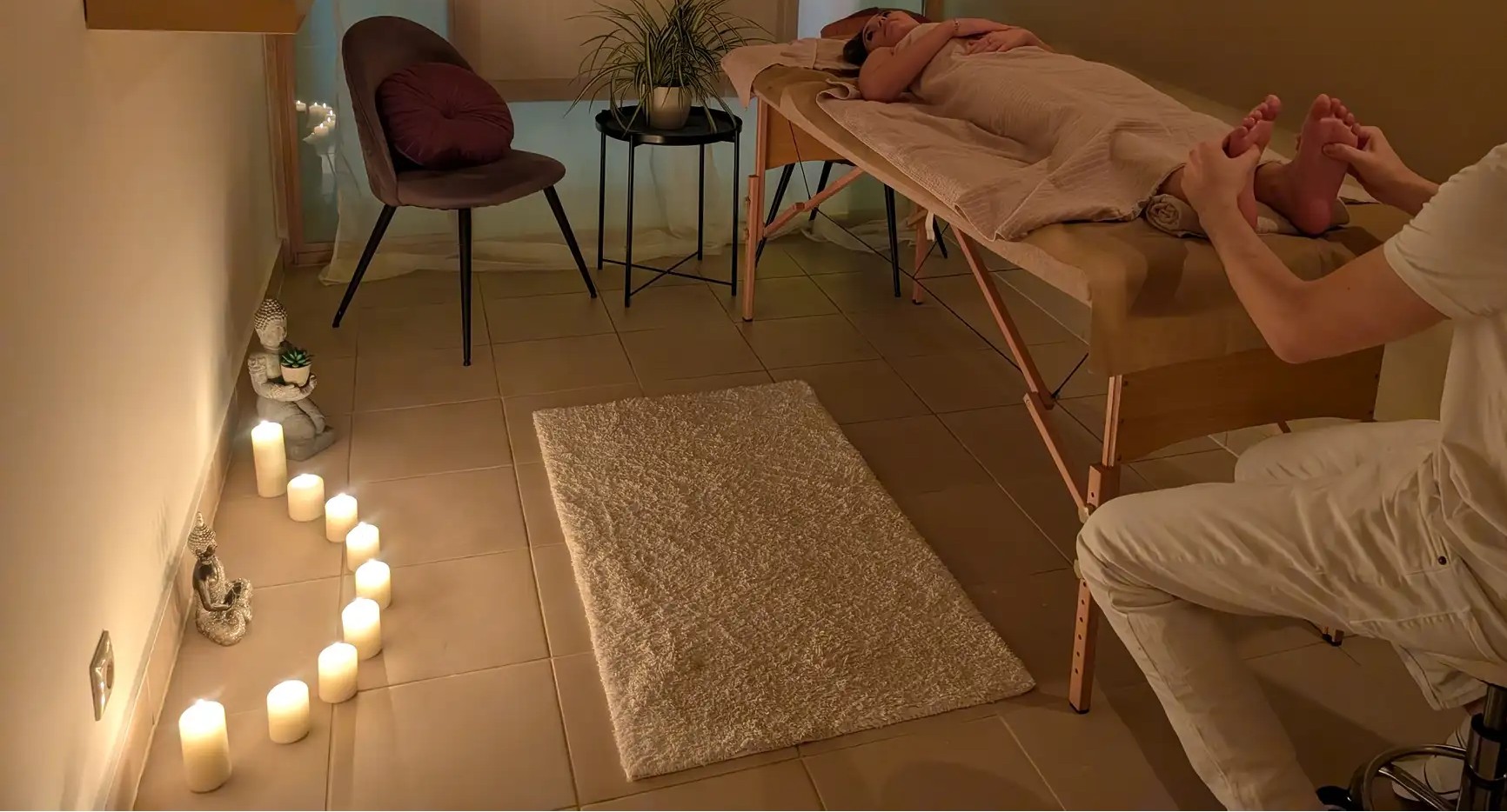 Nyugtató, relaxáló környezet a Pura Flow masszázs stúdióban a Kálvin térnél