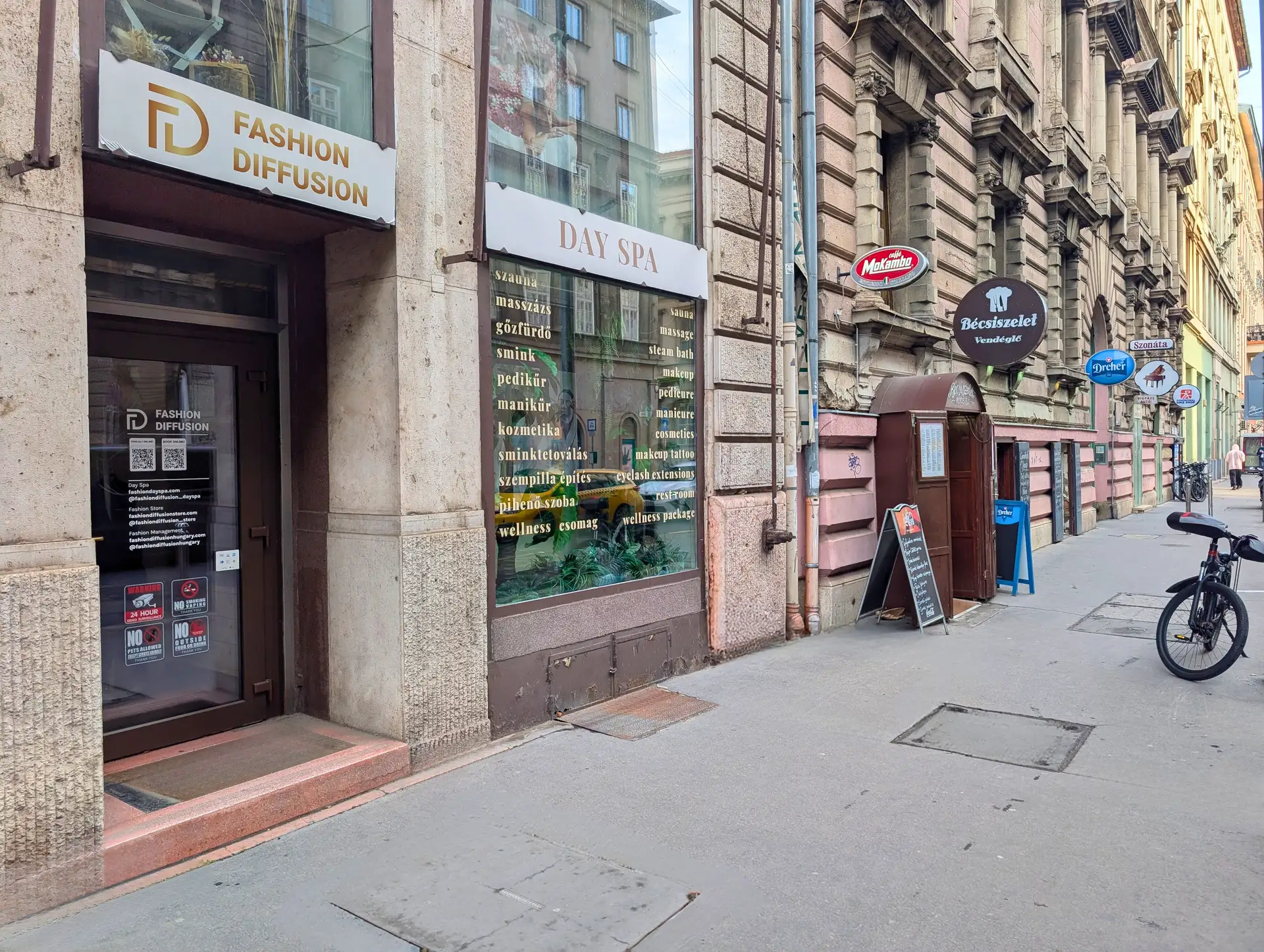 Utcakép a Bécsiszelet mellett